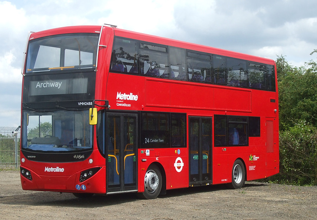 DSCF2864 Metroline (London) VMH2488 (LK18 AHX) at Sutton-in-the-Isle - 15 Jun 2018