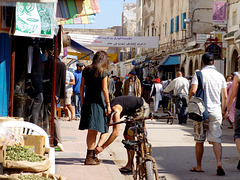 Essaouira... scène de rue...
