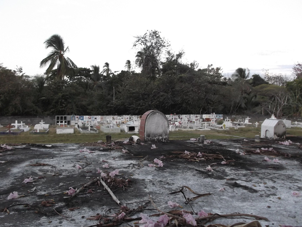 Débris funéraires / Funerary debris