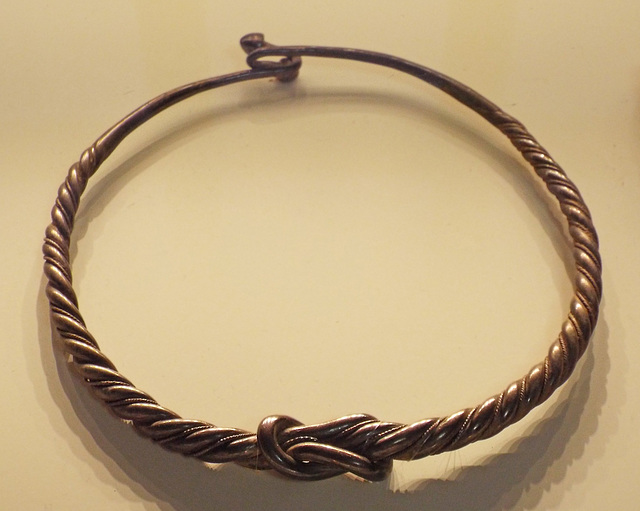 Celtic Torque with a Herakles Knot in the Getty Villa, June 2016