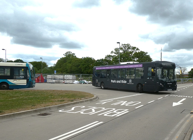 Arriva 4122 (SN67 WUL) and 4059 (GN09 AXO) at the Colchester Park & Ride site - 18 May 2026 (P1230705)