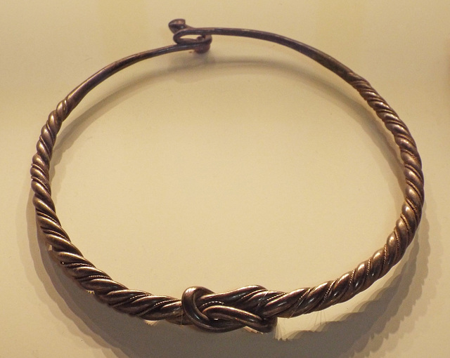 Celtic Torque with a Herakles Knot in the Getty Villa, June 2016