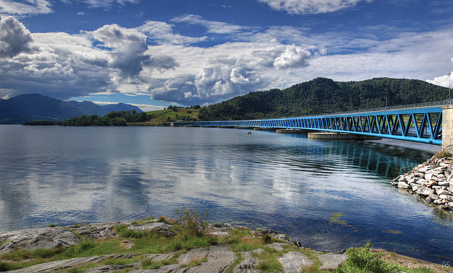 Bergsøya floating bridge