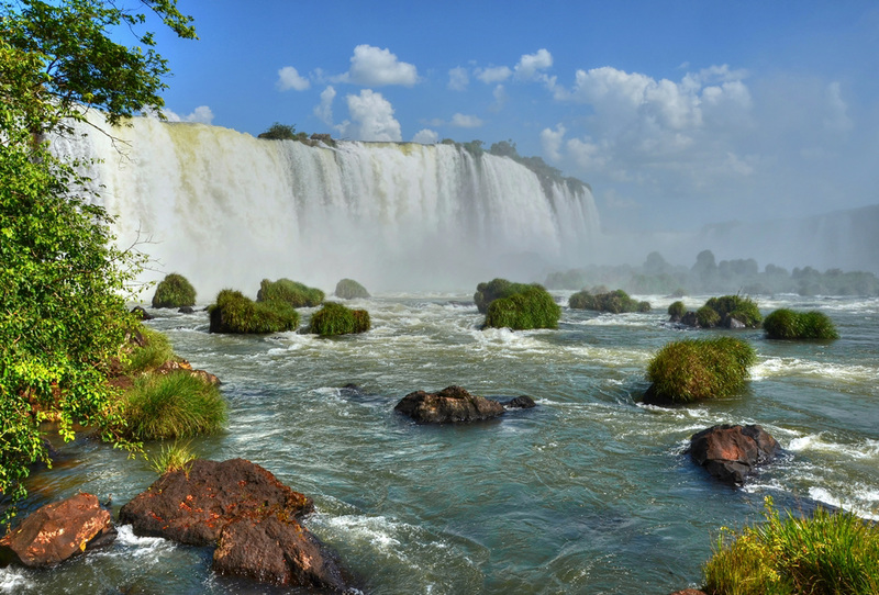 Cataratas del Iguazú falls