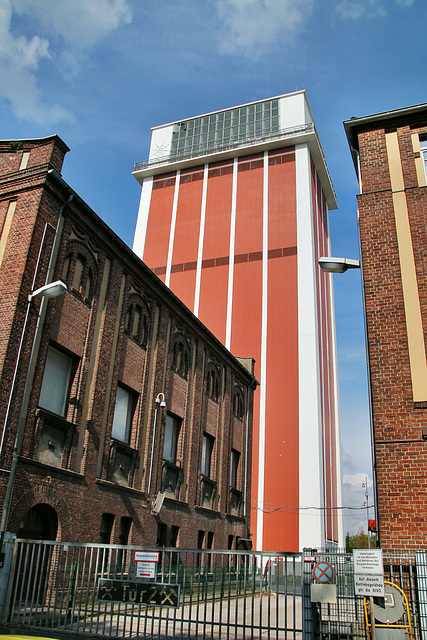 Förderturm des ehem. Schachtes 1 (Zeche Friedrich Heinrich 1/2, Kamp-Lintfort) / 26.07.2020