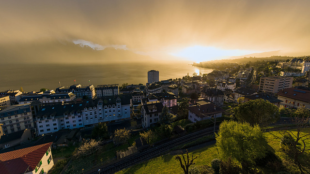 230413 Montreux crepuscule 1