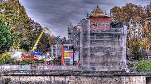 BESANCON: 2016.11.13 Travaux de la tour de la pelote.