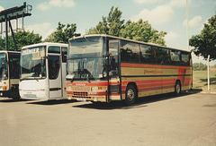 Leicester Citycoach (Leicester Citybus) 542 GRT at RAF Mildenhall – 27 May 1995 (267-21A)