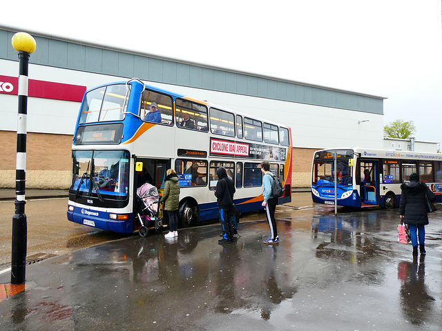 Stagecoach in Hull 18038 (MX53 FMA) and 27199 (SL64 HYM) in Hull - 3 May 2019 (P1010598)