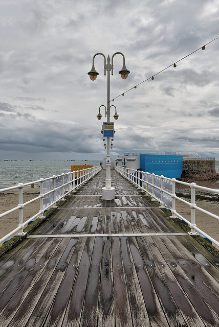 HFF ~ A small pier at St Helier