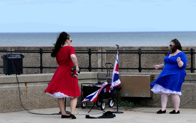 Hornsea - Beach entertainment