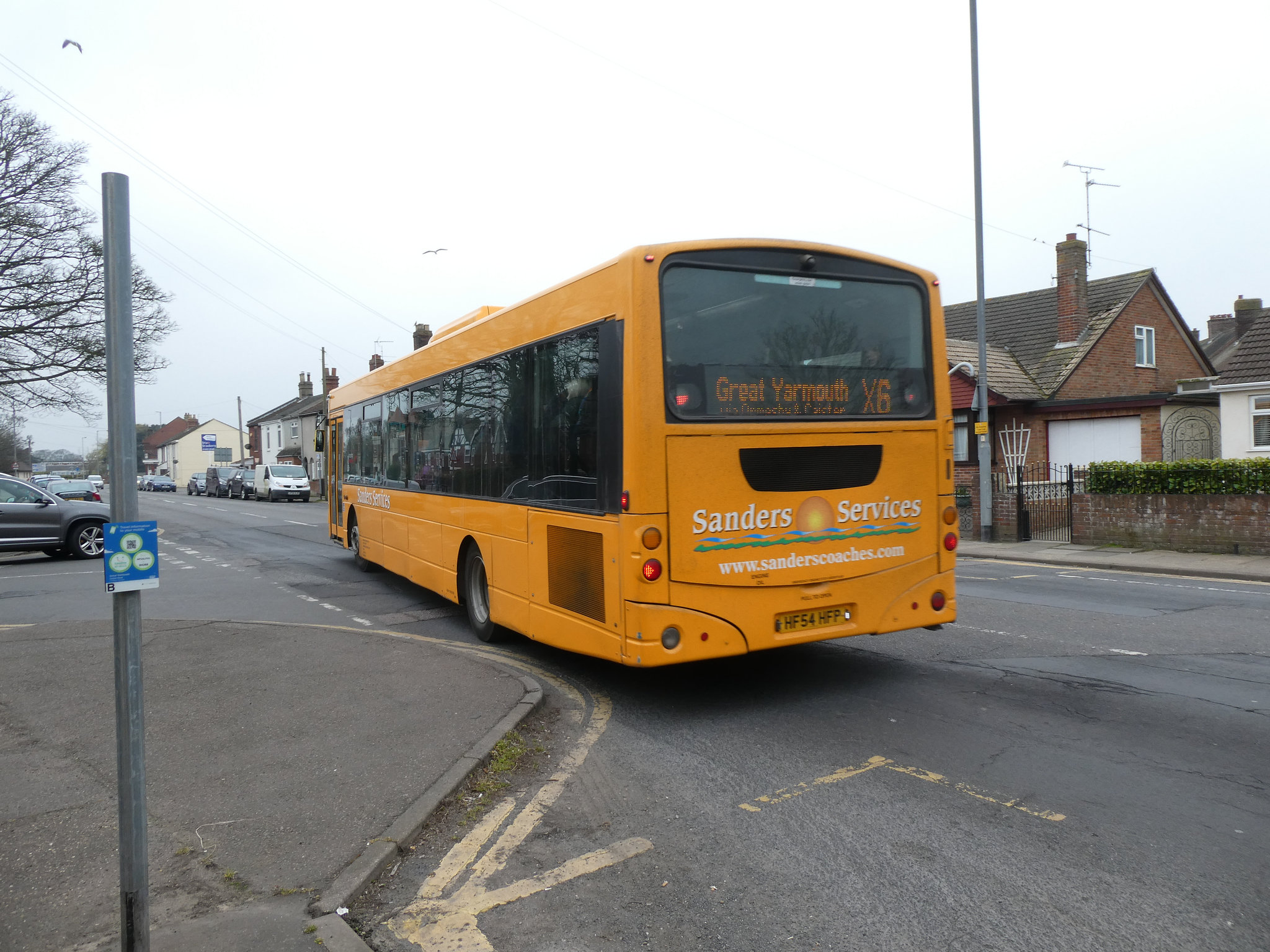 Sanders Coaches HF54 HFP in Great Yarmouth - 29 Mar 2022 (P1110065)