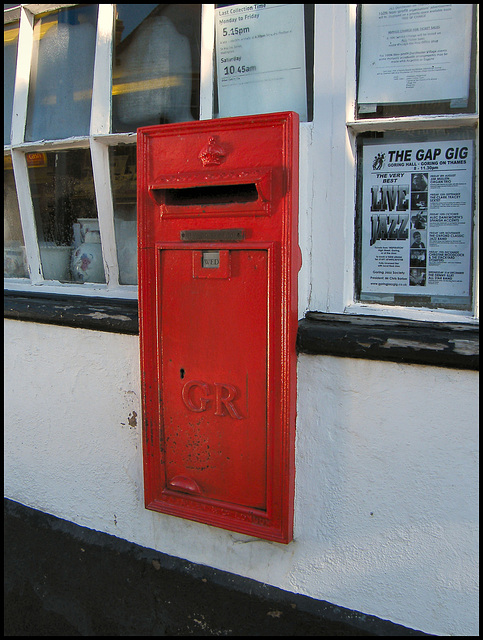 Dorchester Post Office post box