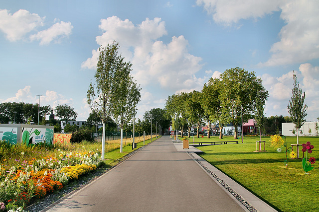 Sparkassen-Promenade im Zechenpark Friedrich Heinrich (Kamp-Lintfort) / 26.07.2020