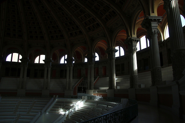 Auditorium de forme ellipsoïdale , au coeur du musée de Barcelone