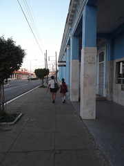 Caminando hacia la escuela