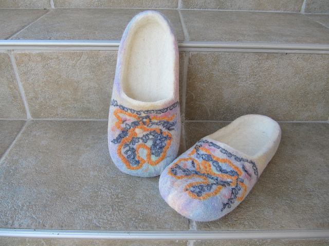 felted slippers with elevated heel