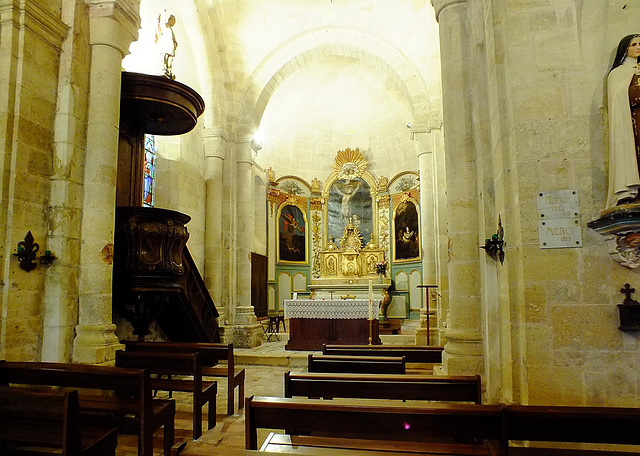 Choeur  de l'église de St Michel de Montaigne