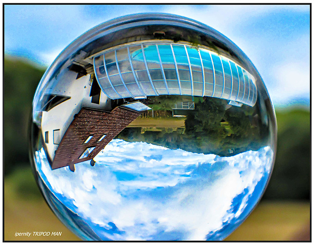 Lensball