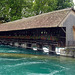 Stauwehr in Thun am Auslauf der Aare aus dem Thunersee