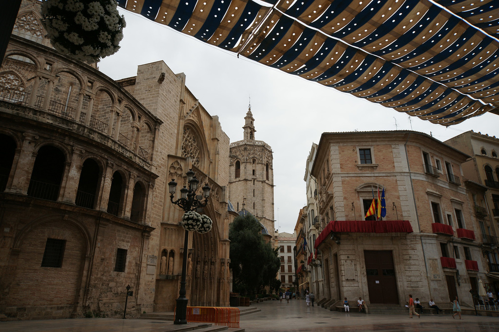 Plaza De La Virgen