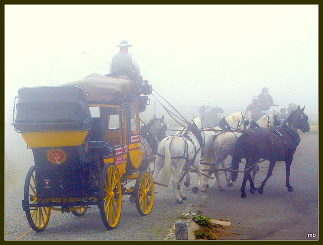 P1210504  mb - The Stagecoach of the San Gottardo vanishes slowly in the Fog - Auch Pano löst sich langsam im Nebel auf!