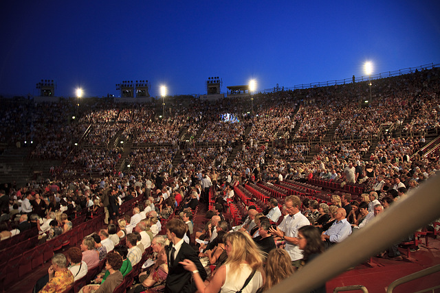 Arena di Verona - panem et circenses