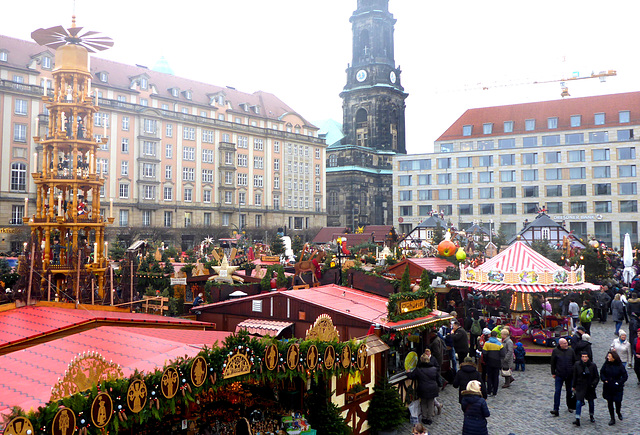 584. Dresdner Striezelmarkt