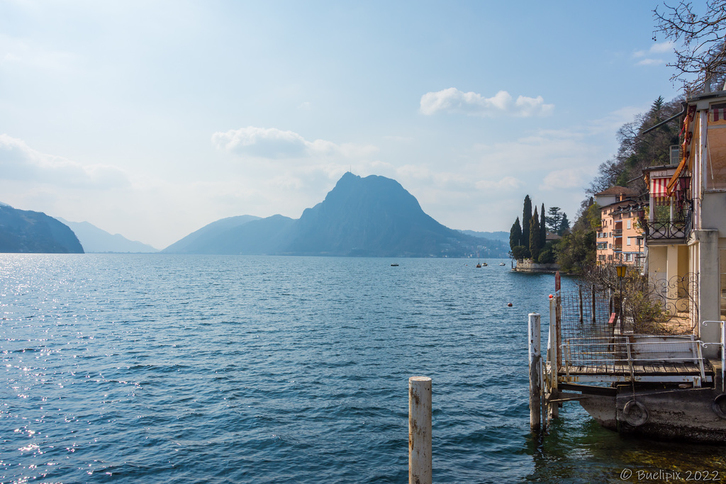 immer mit Sicht über den 'Luganersee' zum 'San Salvatore' (© Buelipix)