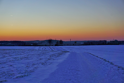 Winterlandschaft zur blauen Stunde - Winter Landscape at the Blue Hour