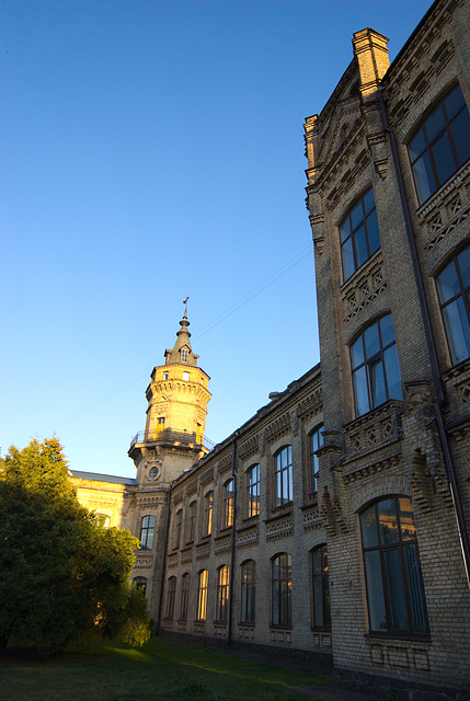 Der Turm auf dem Hauptgebäude NTUU-KPI