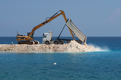 Building a new harbour wall