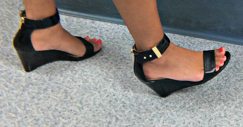 black wedge and red toes (F)