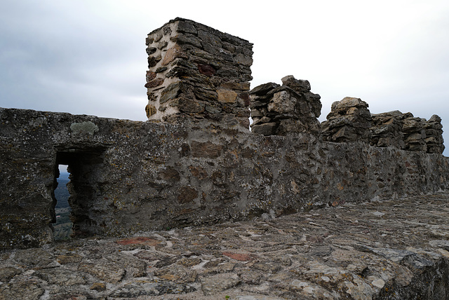 Évoramonte, Castle ramparts