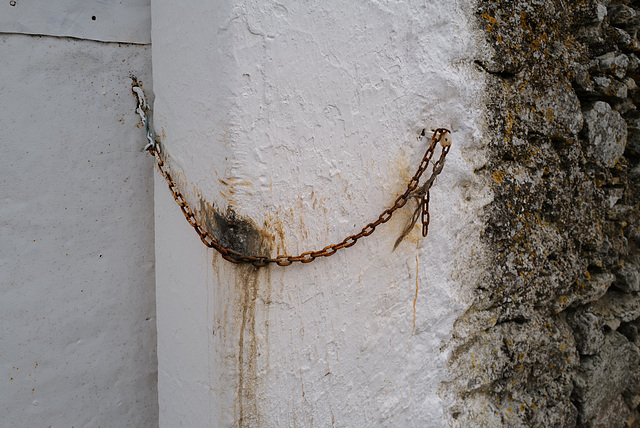 Évoramonte, Chained Évoramonte, Chained