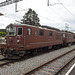 Zwei Re4/4 der BLS im Bahnhof Aarberg