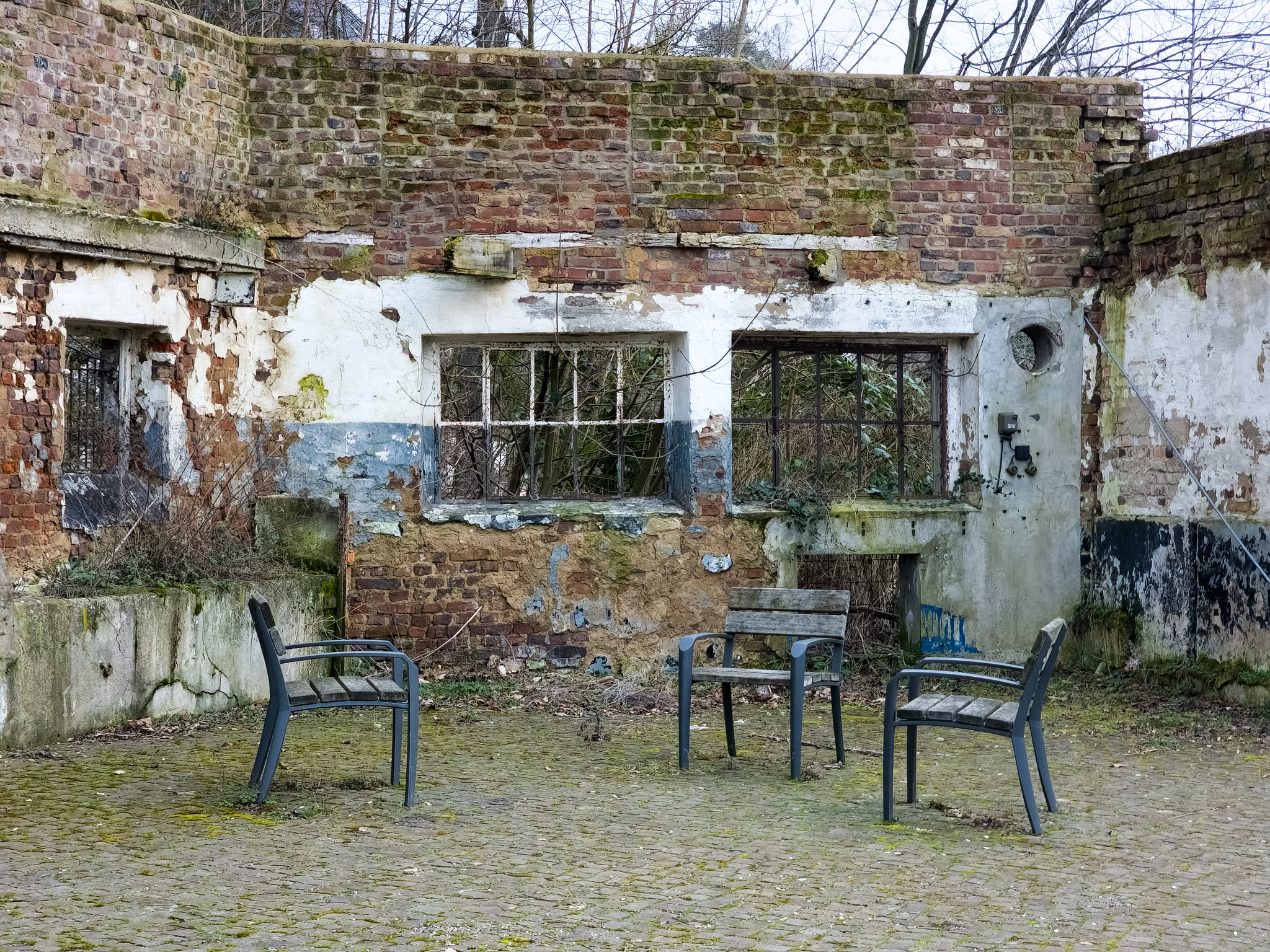 Kerpen an der Erft - Stuhlkreis am Schlosspark