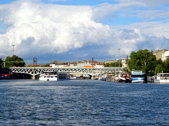 Au fil de l'eau / Along the river