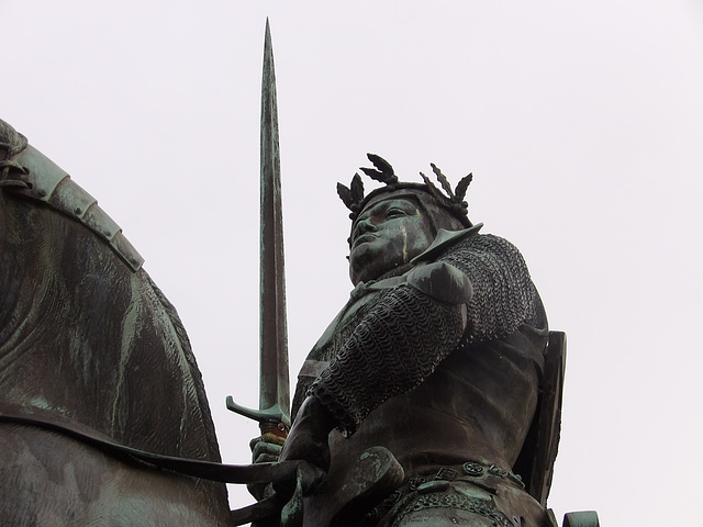 Statue de Duguesclin à Dinan (22)