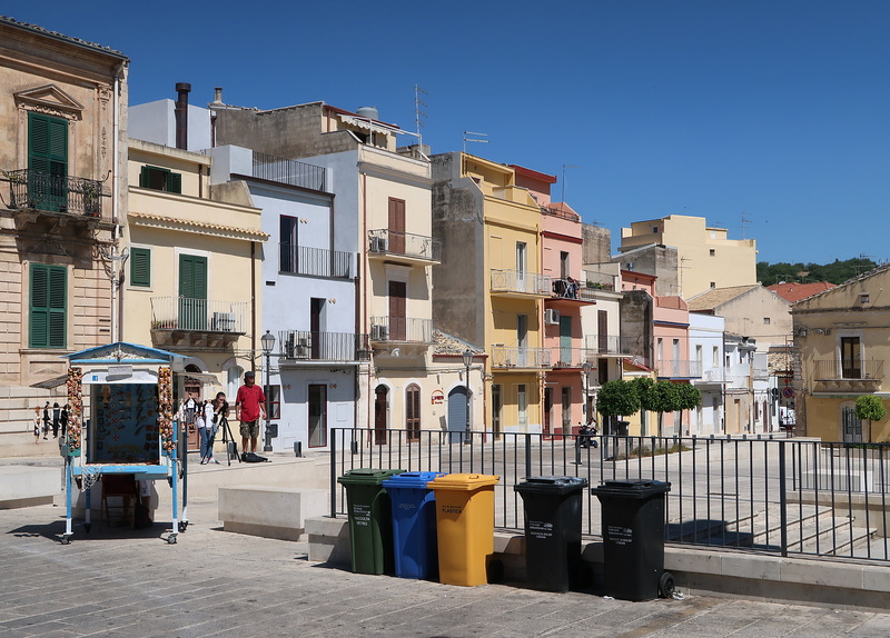 Pretty houses and bins