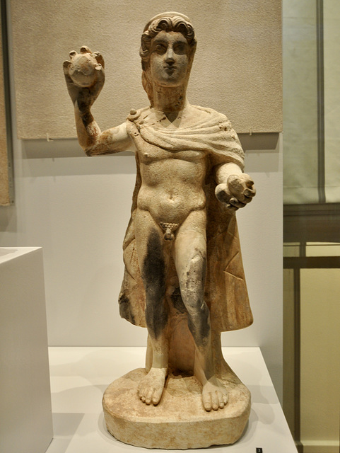 Rijksmuseum van Oudheden 2019 – Cyprus – Statue of an athlete with a ball