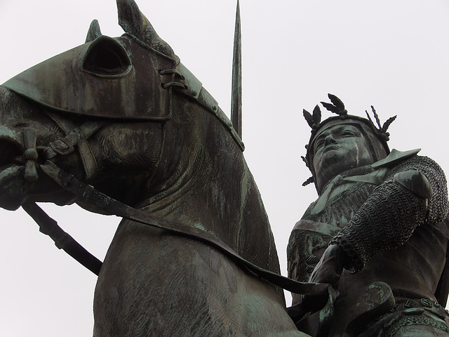 Statue de Duguesclin à Dinan (22)