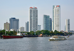 Dans la partie sud de la ville sur le fleuve Chao Phraya