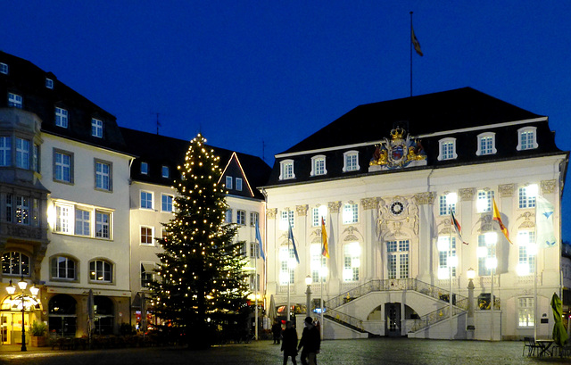 DE - Bonn - Altes Rathaus zur Weihnachtszeit