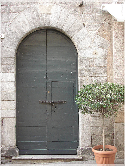 Historical door in Cannobio ➂