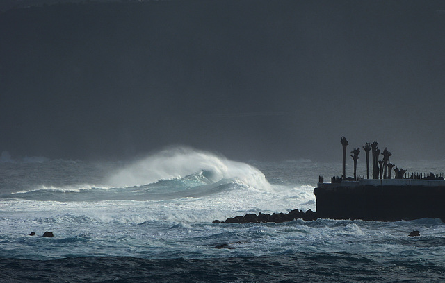 Der wilde Atlantik vor der Küste von Puerto de la Cruz (3xPiP)