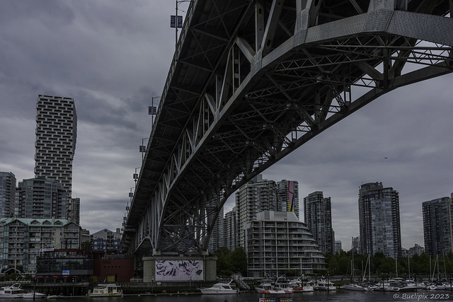 Vancouver - unter der Granville Bridge ... P.i.P. (© Buelipix)