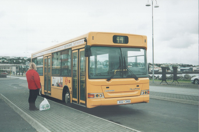 Strætó (contractor) 46 at Hafnarfjörður, a suburb in the south of Reykjavík - 29 July 2002 (499-09)