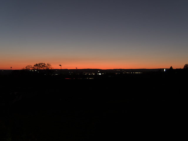 blau-rot-schwarze Stunde