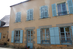 PARNE SUR ROC petite cité de caractère PARNE SUR ROC petite cité de caractère